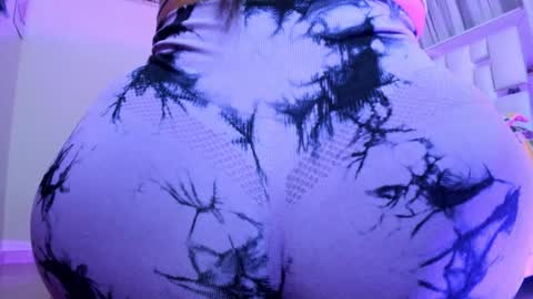 Snapshot of britanyrousee chatting on 02/12/25, 12:58 Emily online show from 02/12/25, 12:58