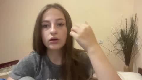 Snapshot of britanysuther chatting on 07/15/26, 04:12 Ciri online show from 07/15/26, 04:12