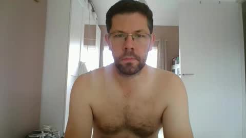 Snapshot of britguy6985 chatting on 10/02/25, 10:44 britguy6985 online show from 10/02/25, 10:44