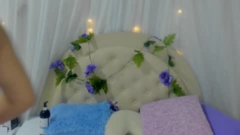 Snapshot of brithany_rousee chatting on 12/31/24, 12:04 Brithany Rousee online show from 12/31/24, 12:04