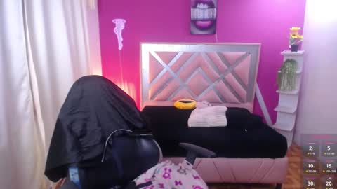 Snapshot of brithany_smiith_ chatting on 12/14/24, 04:12 britany online show from 12/14/24, 04:12