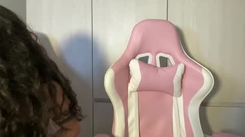 Snapshot of brithneysquirt chatting on 02/27/25, 12:43 brithneysquirt online show from 02/27/25, 12:43