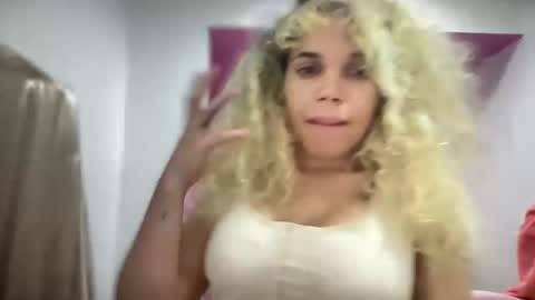 brithneysquirt online show from 11/17/25, 02:28