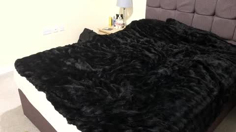 Laura online show from 01/25/25, 12:27