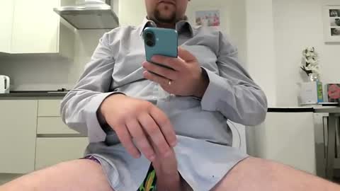 Britishman1989 online show from 04/17/26, 10:13