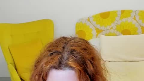 Snapshot of britishmilfpenelope chatting on 03/17/26, 10:18 Penelope online show from 03/17/26, 10:18