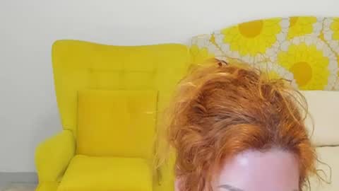 Snapshot of britishmilfpenelope chatting on 04/03/26, 06:50 Penelope online show from 04/03/26, 06:50