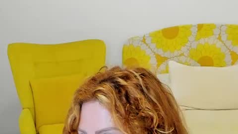 Snapshot of britishmilfpenelope chatting on 06/16/26, 12:52 Penelope online show from 06/16/26, 12:52