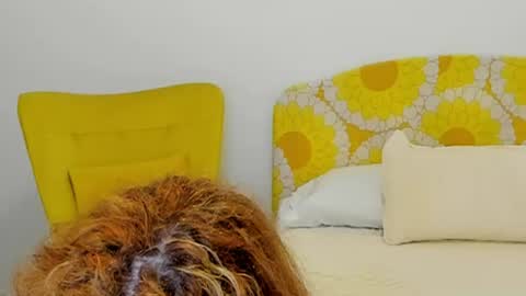 Snapshot of britishmilfpenelope chatting on 06/21/26, 04:26 Penelope online show from 06/21/26, 04:26