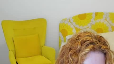 Snapshot of britishmilfpenelope chatting on 06/22/26, 05:26 Penelope online show from 06/22/26, 05:26