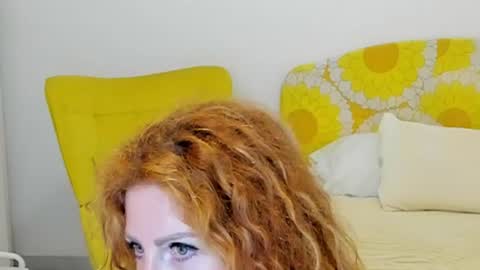 Snapshot of britishmilfpenelope chatting on 07/16/26, 03:23 Penelope online show from 07/16/26, 03:23