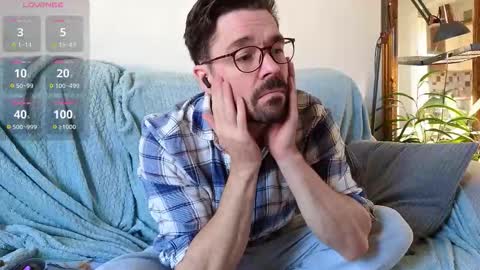 Snapshot of britishpoet chatting on 09/18/25, 10:06 Callum online show from 09/18/25, 10:06