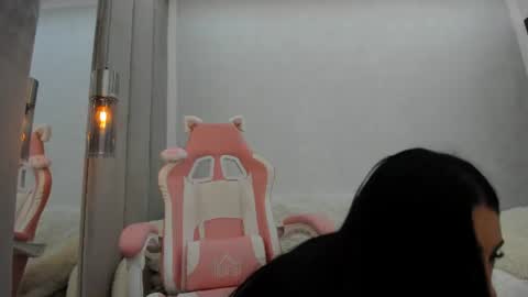 Snapshot of britney_charm chatting on 07/20/26, 06:17 britney_charm online show from 07/20/26, 06:17