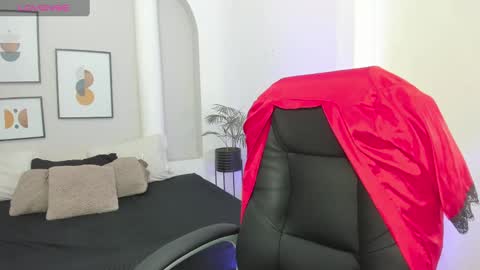 Britney online show from 09/20/25, 09:05