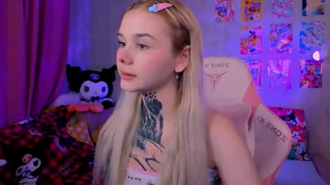 Britney online show from 02/22/26, 07:01