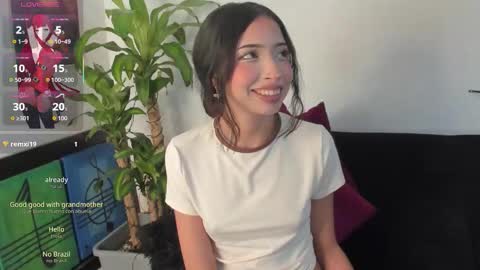 Snapshot of britney_rose13 chatting on 09/18/25, 07:21 britney rose online show from 09/18/25, 07:21