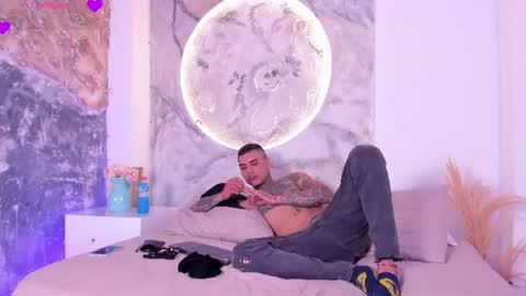 Snapshot of britneyandmaleth chatting on 06/25/26, 10:25 HOT MALETH AND SEXY BRITNEY online show from 06/25/26, 10:25