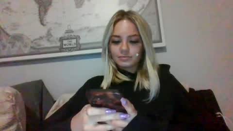britneycherry08 online show from 07/01/26, 12:56