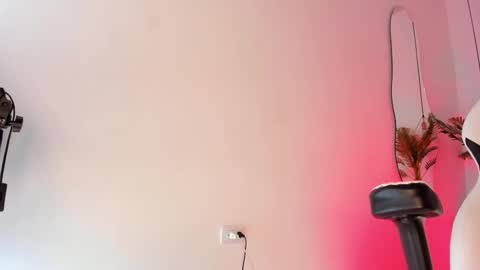 Snapshot of brittany_cute18 chatting on 02/13/26, 11:50 online show from 02/13/26, 11:50