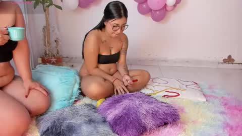 Snapshot of brittany_morrison chatting on 12/05/25, 11:52 brittany online show from 12/05/25, 11:52