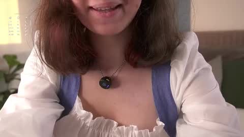 Lina online show from 09/17/25, 11:34