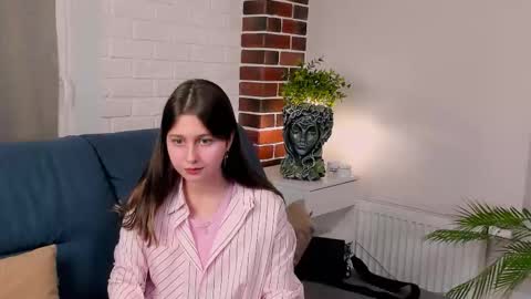 Snapshot of brittpobre chatting on 12/02/25, 07:42 brittpobre online show from 12/02/25, 07:42