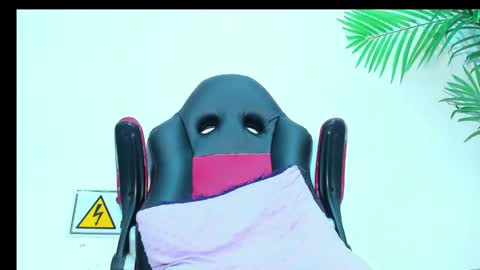 BRIYIT     online show from 02/05/25, 05:52