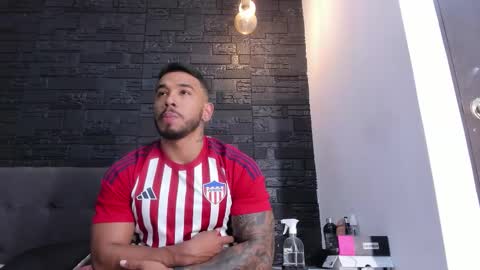 Snapshot of brock_hurn chatting on 11/23/25, 08:19 brock_hurn online show from 11/23/25, 08:19