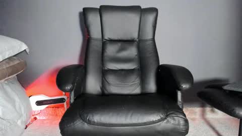 Snapshot of brockhurn_ chatting on 12/05/25, 01:03 brockhurn_ online show from 12/05/25, 01:03