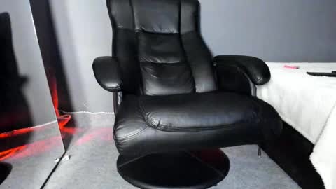 Snapshot of brockhurn_ chatting on 12/21/25, 11:45 brockhurn_ online show from 12/21/25, 11:45