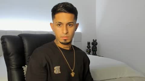 brody_dallas1 online show from 03/03/25, 12:04