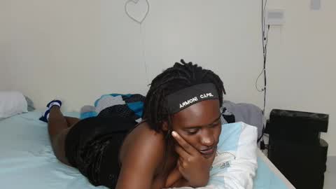 broken_haloo online show from 03/10/26, 06:07