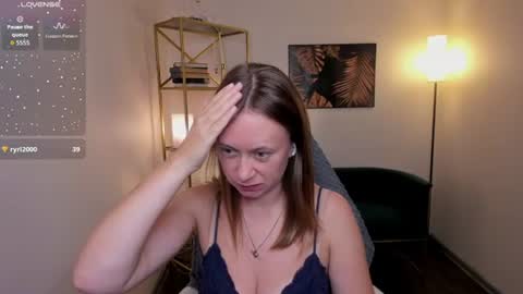Snapshot of brookedamon chatting on 07/17/26, 08:57 Lady Brooke online show from 07/17/26, 08:57