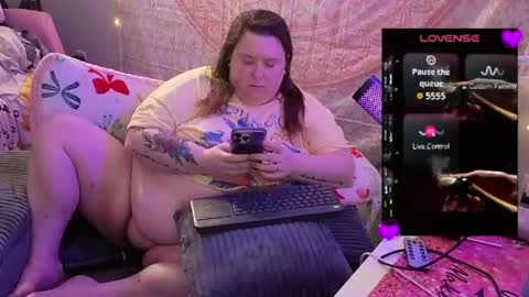 Snapshot of brookenicole3 chatting on 04/21/26, 03:35 Madam Brooke online show from 04/21/26, 03:35