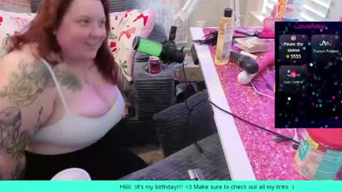 Snapshot of brookenicole3 chatting on 05/23/26, 05:06 Madam Brooke online show from 05/23/26, 05:06