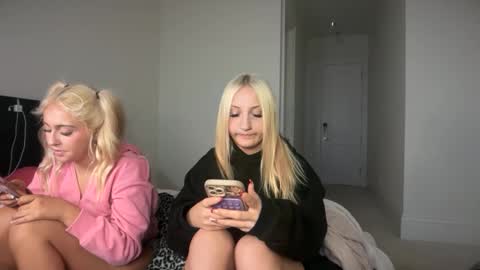 Snapshot of brookepatterson chatting on 11/16/25, 12:16 brookepatterson online show from 11/16/25, 12:16