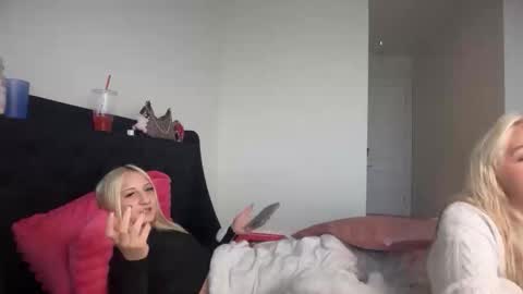 Snapshot of brookepatterson chatting on 11/16/25, 10:04 brookepatterson online show from 11/16/25, 10:04