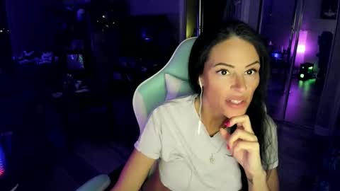 Snapshot of brookesummerxo chatting on 04/10/26, 02:39 Brooke Summer xo online show from 04/10/26, 02:39