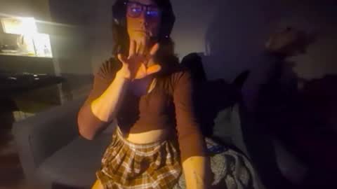 Snapshot of brookiebabyyyx3 chatting on 03/03/25, 08:27 brooke online show from 03/03/25, 08:27