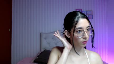 Brook Loves online show from 12/19/24, 05:18