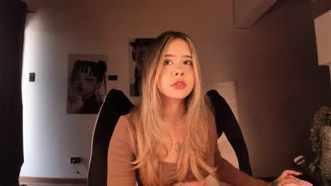 Snapshot of brooklyn_baby_ chatting on 03/28/26, 04:17 Nat Independent model Please help me to reach 200 thumbs up online show from 03/28/26, 04:17