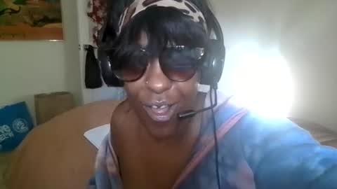 Snapshot of brooklyninfinity chatting on 07/04/26, 11:05 brooklyninfinity online show from 07/04/26, 11:05