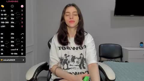 broosnica1 online show from 11/01/25, 07:43