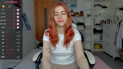 Snapshot of broosnica1 chatting on 07/20/26, 07:44 broosnica1 online show from 07/20/26, 07:44
