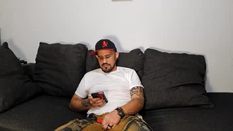 Snapshot of brownboyt chatting on 11/14/25, 07:07 brownboyt online show from 11/14/25, 07:07