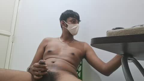 brownguy2505 online show from 06/30/26, 05:58