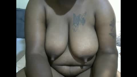 Snapshot of brownqueen90 chatting on 04/14/26, 06:41 JOY online show from 04/14/26, 06:41