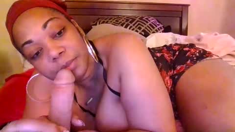 brownroundrenee online show from 02/23/25, 05:50