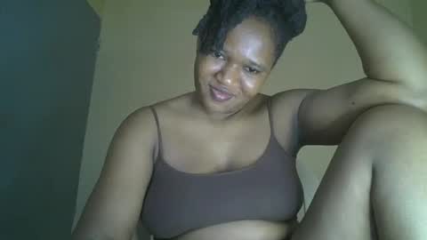 Snapshot of browny_kinky chatting on 12/17/24, 11:49 pitch online show from 12/17/24, 11:49