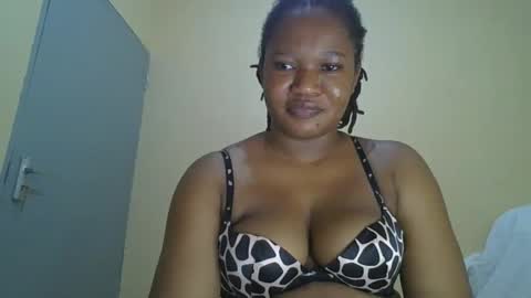 Snapshot of browny_kinky chatting on 12/27/24, 07:40 pitch online show from 12/27/24, 07:40